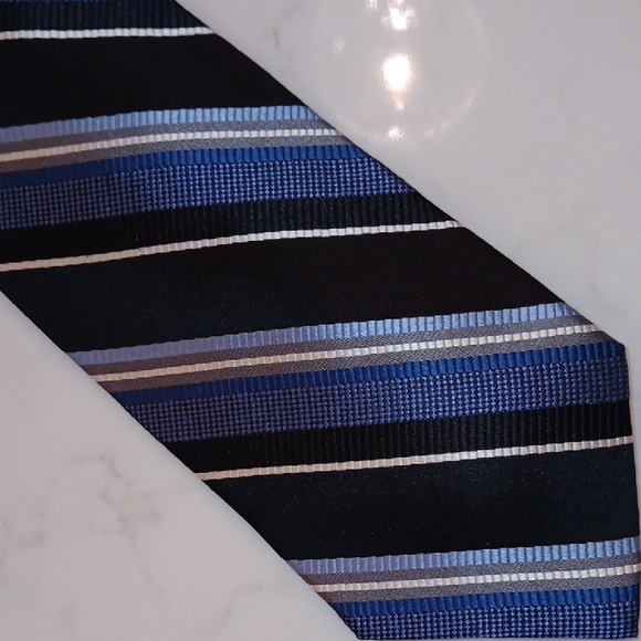 Classic Black and Blue Striped Men's Tie - Picture 1 of 5